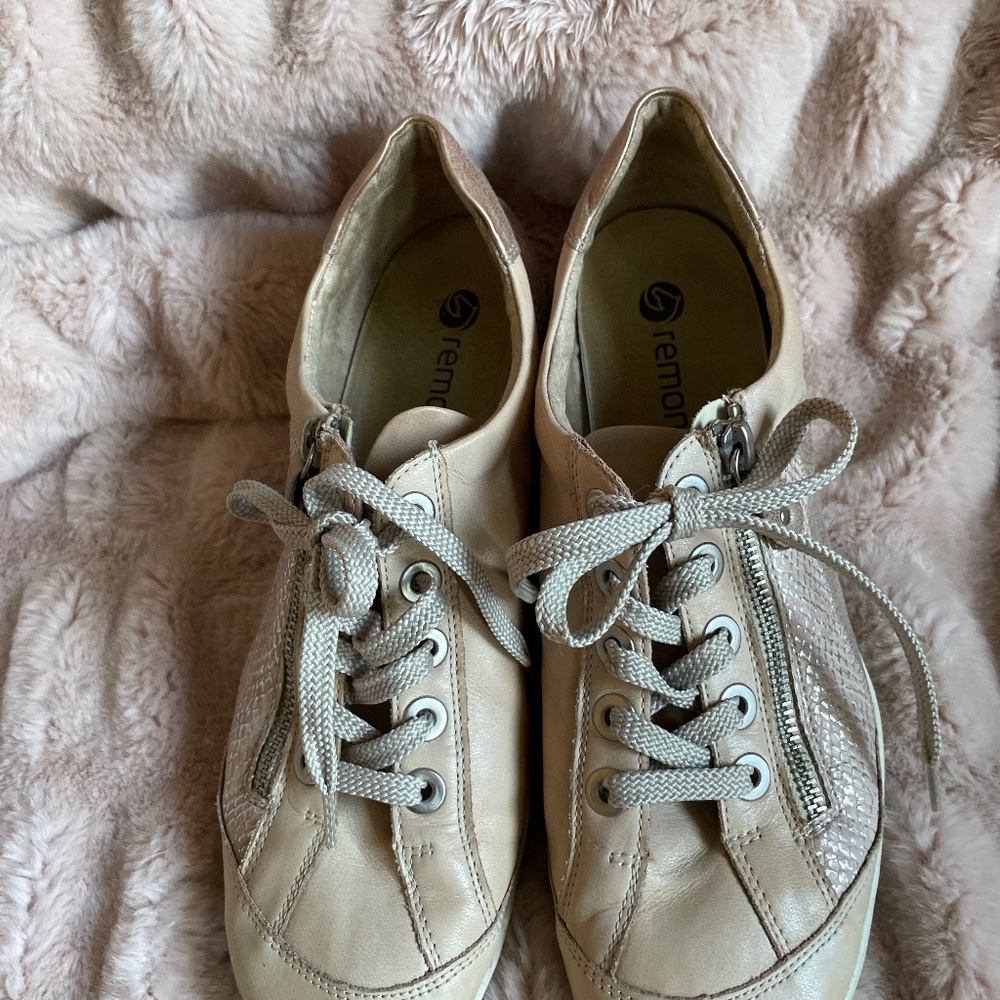 Blush pink remonte leather sneakers
